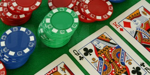 Denuncia una falla su poker online, per la Cassazione non ĆØ estorsione nĆØ diffamazione poker