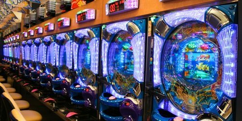 Giappone. Un piccolo aumento delle imposte sui videogiochi arcade rischia di mettere in crisi le sale giochi Pachinko