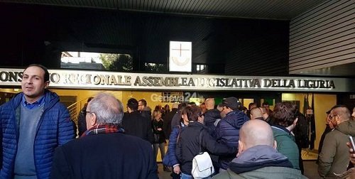 Genova: Contributi economici a commercianti e artigiani: esclusi giochi e scommesse Genova: Contributi economici a commercianti e artigiani: esclusi giochi e scommesse