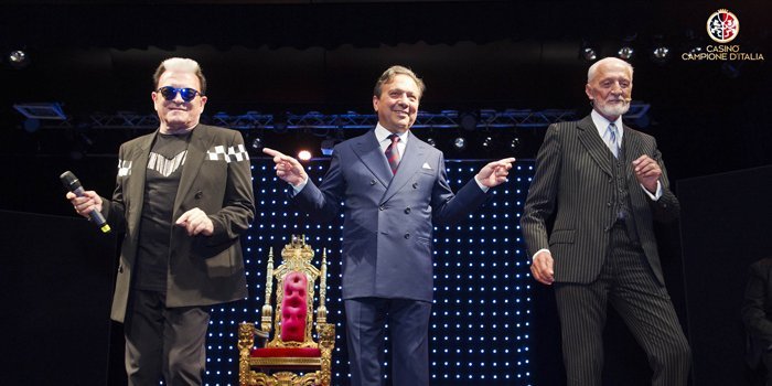 Ironia, moda, musica e fantasia protagoniste del Gran Casinò di Piero Chiambretti Ironia, moda, musica e fantasia protagoniste del Gran Casinò di Piero Chiambretti