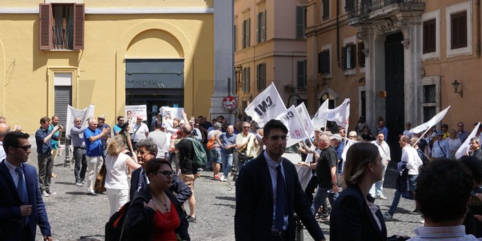 AGCAI: Incontro con la stampa ore 12 e manifestazione ore 14 il 6 settembre. Appello a sindaci e governatori in conferenza unificata il 7 settembre AGCAI: Incontro con la stampa ore 12 e manifestazione ore 14 il 6 settembre. Appello a sindaci e governatori in conferenza unificata il 7 settembre