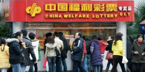 Cina: vendita biglietti lotteria supera 13 miliardi di dollari Cina: vendita biglietti lotteria supera 13 miliardi di dollari