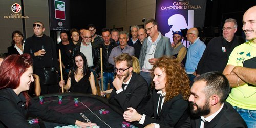 Le Iene portano bene anche al Casinò di Campione d’Italia sono stati protagonisti di Halloween Le Iene portano bene anche al Casinò di Campione d’Italia sono stati protagonisti di Halloween
