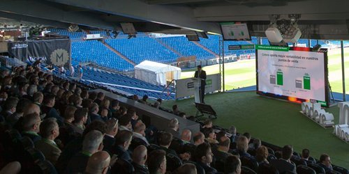 CODERE Apuestas festeggia i sui primi 10 anni al Santiago Bernabeu CODERE Apuestas festeggia i sui primi 10 anni al Santiago Bernabeu