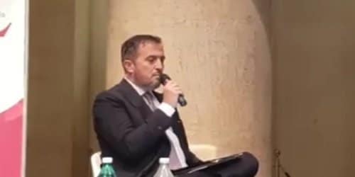 Rapporto Sociale HBG, Porsia: ripartire dal sistema concessorio, primo obiettivo deve essere sempre lotta all’illegalità (video) Rapporto Sociale HBG, Porsia: ripartire dal sistema concessorio, primo obiettivo deve essere sempre lotta all’illegalità (video)