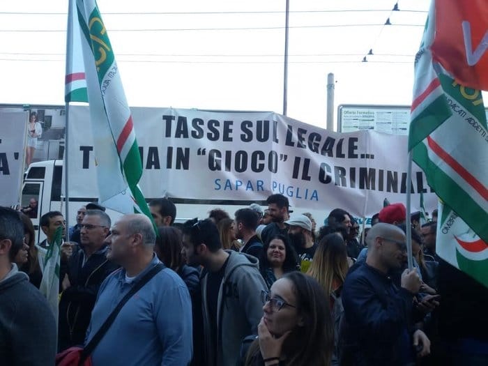 Emilia Romagna. Gioco legale, i lavoratori pronti a manifestare contro il distanziometro. La protesta il 16 novembre Emilia Romagna. Gioco legale, i lavoratori pronti a manifestare contro il distanziometro. La protesta il 16 novembre