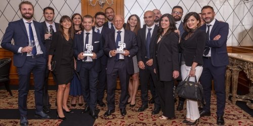 Doppio premio per Sisal.it agli EGR Italy Awards 2018: miglior operatore di gioco online dell’anno e miglior operatore socialmente responsabile Doppio premio per Sisal.it agli EGR Italy Awards 2018: miglior operatore di gioco online dell’anno e miglior operatore socialmente responsabile