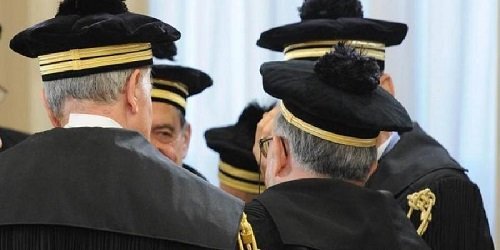 Slot illegali: reato prescritto per l’ex finanziere corrotto condannato dalla Corte dei conti a versare il PREU evaso Slot illegali: reato prescritto per l’ex finanziere corrotto condannato dalla Corte dei conti a versare il PREU evaso