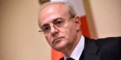 Maxi-operazione scommesse. Zuccaro (procuratore distrett. Catania): Le agenzie controllate simulavano un’attività di trasmissione dati per la raccolta “on line” di scommesse Maxi-operazione scommesse. Zuccaro (procuratore distrett. Catania): Le agenzie controllate simulavano un’attività di trasmissione dati per la raccolta “on line” di scommesse