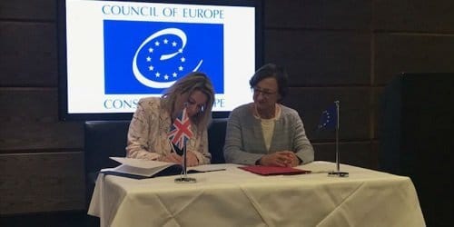 Scommesse. UK firma la convenzione sulla manipolazione delle competizioni sportive Scommesse. UK firma la convenzione sulla manipolazione delle competizioni sportive