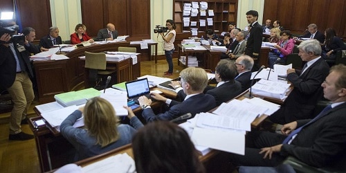 Decretone subito in Commissione Lavoro Senato: al via in mattinata esame modifiche introdotte alla Camera Decretone subito in Commissione Lavoro Senato: al via in mattinata esame modifiche introdotte alla Camera