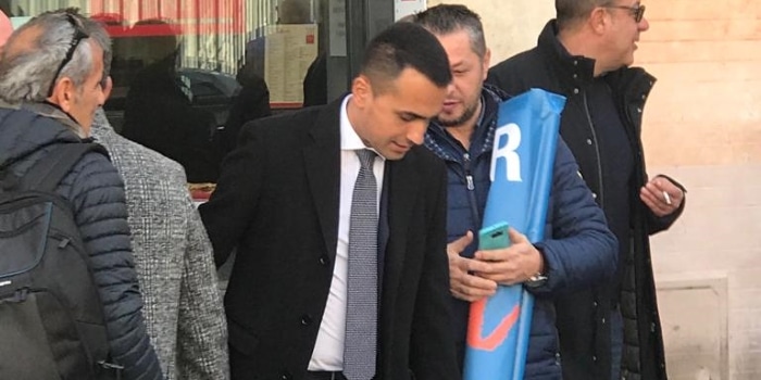 Di Maio rassegna le dimissioni: “Ho aumentato le tasse sul gioco d’azzardo” Di Maio rassegna le dimissioni: “Ho aumentato le tasse sul gioco d’azzardo”