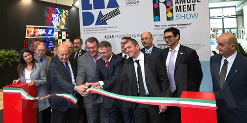 Enada Primavera, Distante nominato vice presidente di Euromat: “Se il M5S è contro il gioco lo abolisca del tutto. Di Maio ha il dovere di ascoltarci” Enada Primavera, Distante nominato vice presidente di Euromat: “Se il M5S è contro il gioco lo abolisca del tutto. Di Maio ha il dovere di ascoltarci”