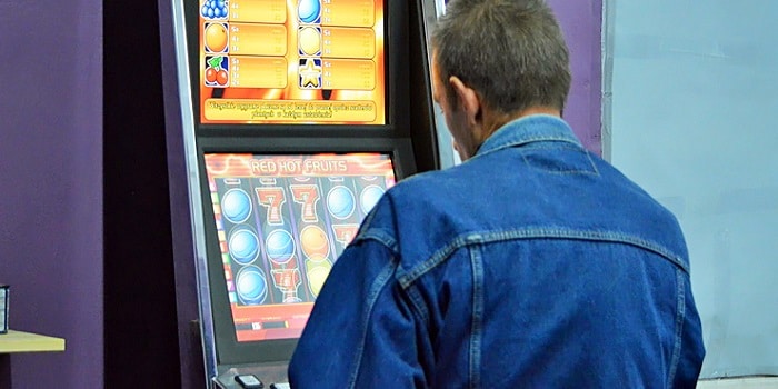 Tra aprile e giugno hanno chiuso in Italia 100 imprese di giochi e scommesse Tra aprile e giugno hanno chiuso in Italia 100 imprese di giochi e scommesse