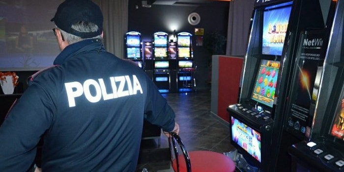 Curti (CE): scoperte irregolarità in sala giochi, previste sanzioni Curti (CE): scoperte irregolarità in sala giochi, previste sanzioni