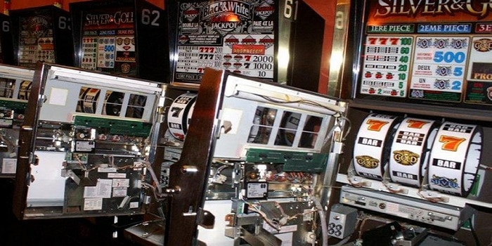 Videolotterie nei caffè? Dietro la privatizzazione della lotteria francese il timore dei casinò di perdere il monopolio sulle slot Videolotterie nei caffè? Dietro la privatizzazione della lotteria francese il timore dei casinò di perdere il monopolio sulle slot
