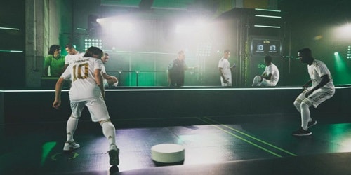 CODERE presenta ‘Aerofootball Codere’, il nuovo sport i cui protagonisti sono i giocatori del Real Madrid CODERE presenta ‘Aerofootball Codere’, il nuovo sport i cui protagonisti sono i giocatori del Real Madrid