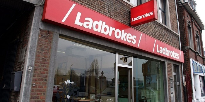 Verifica identità dei giocatori. Ladbrokes ricorre in Corte Costituzionale contro la norma Verifica identità dei giocatori. Ladbrokes ricorre in Corte Costituzionale contro la norma