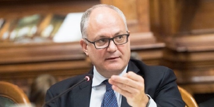 Gualtieri (Mef): ‘Aiuti alle imprese, prestiti garantiti fino al 25% del fatturato’ Gualtieri (Mef): ‘Aiuti alle imprese, prestiti garantiti fino al 25% del fatturato’