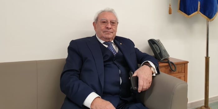 Coronavirus, Risso (Fit) scrive ai tabaccai: “Cercheremo di ottenere dal Governo quanti più aiuti possibili per ripartire” Coronavirus, Risso (Fit) scrive ai tabaccai: “Cercheremo di ottenere dal Governo quanti più aiuti possibili per ripartire”