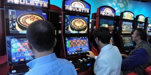 Castellammare di Stabia (NA), controlli concentrati su sale slot e scommesse Castellammare di Stabia (NA), controlli concentrati su sale slot e scommesse