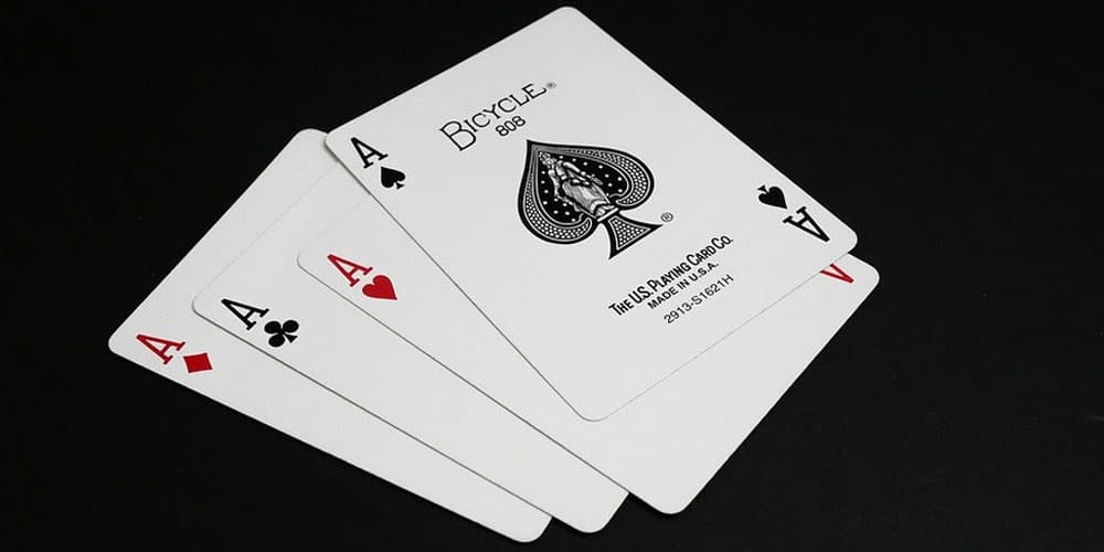 Poker texano in un locale a Sernobì (CA), Space Underground su sospensione attività per 15 giorni: “Certi della nostra totale buonafede, supporto legale a tutti gli affiliati coinvolti” Poker di assi