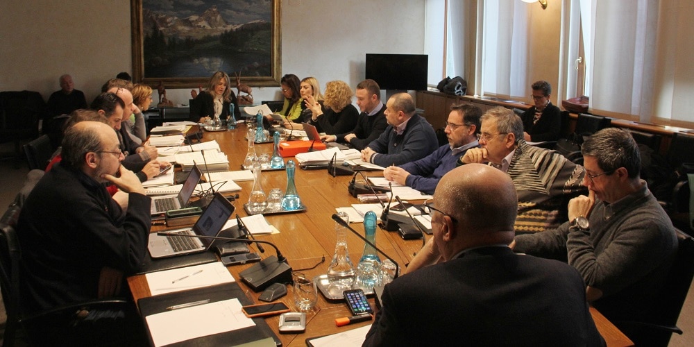 Valle d’Aosta. II Commissione conclude esame emendamenti alla Legge di Bilancio. Si vota IRAP sale giochi Valle d’Aosta. II Commissione conclude esame emendamenti alla Legge di Bilancio. Si vota IRAP sale giochi