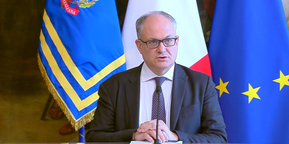 Gualtieri (Mef): “Coronavirus, impatto senza precedenti su economia. Messa in campo manovra espansiva imponente di entità mai raggiunta dal dopoguerra” Gualtieri (Mef): “Coronavirus, impatto senza precedenti su economia. Messa in campo manovra espansiva imponente di entità mai raggiunta dal dopoguerra”