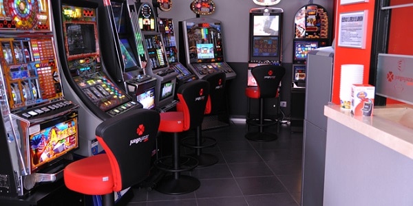 Distanziometro e gioco d’azzardo. Cinque richieste di pronuncia alla Corte di Giustizia europea Distanziometro e gioco d’azzardo. Cinque richieste di pronuncia alla Corte di Giustizia europea