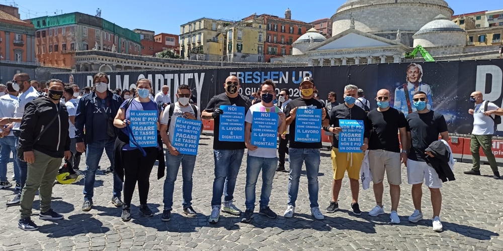 Confederazione Gestori Sale Scommesse in piazza con i manifestanti a Napoli CGSS