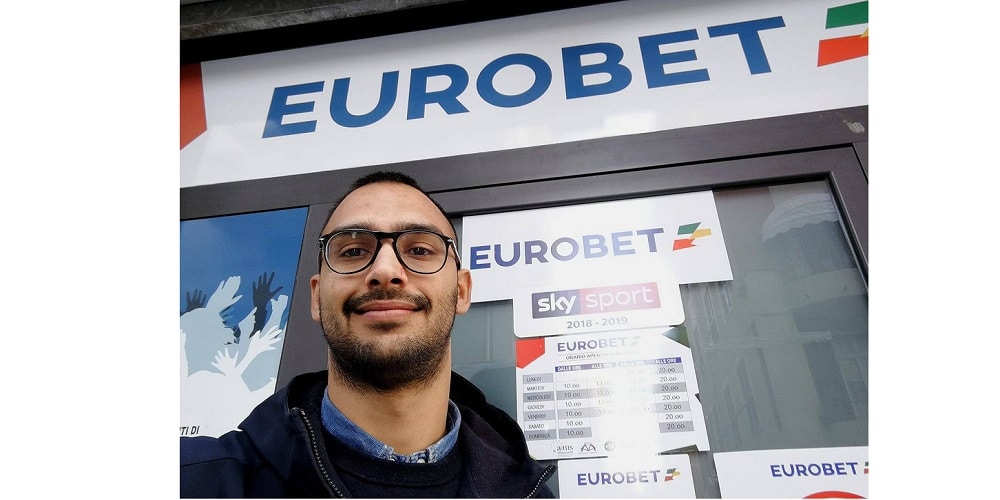 A TESTA ALTA. “Quanto guadagnano le agenzie di scommesse? Il prelievo dell’1% sarebbe la rovina”. Storia di Ettore e la sua sala Eurobet a Chiavari (GE) A TESTA ALTA. “Quanto guadagnano le agenzie di scommesse? Il prelievo dell’1% sarebbe la rovina”. Storia di Ettore e la sua sala Eurobet a Chiavari (GE)