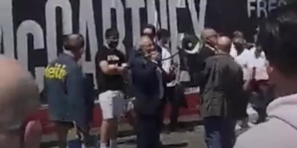 Protesta giochi a Napoli: operatori in attesa di essere ricevuti dal Prefetto Protesta Napoli