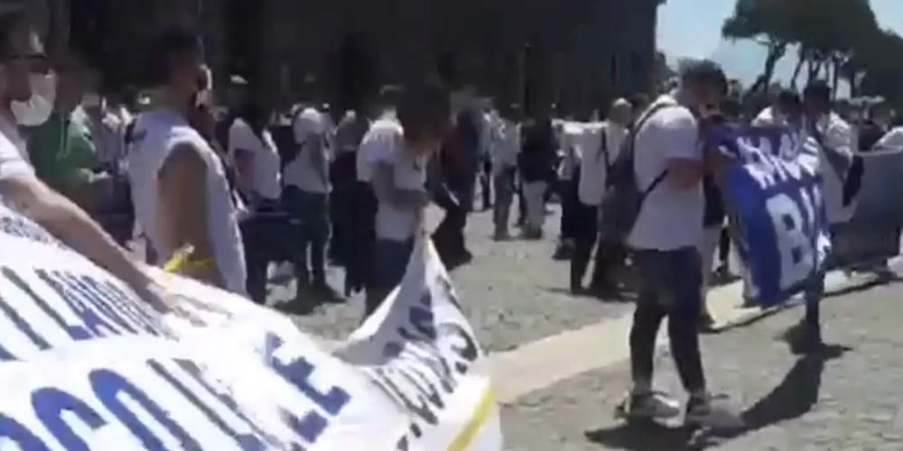 “#andràtutto bene, MA NON PER NOI”: a Napoli la protesta degli operatori del gioco pubblico Protesta Napoli