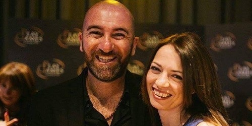 A TESTA ALTA. “Voglio tornare a lavorare. Rivoglio il mio sogno”. Storia di Alessandro, lavoratore in una sala slot di Bari A TESTA ALTA. “Voglio tornare a lavorare. Rivoglio il mio sogno”. Storia di Alessandro, lavoratore in una sala slot di Bari