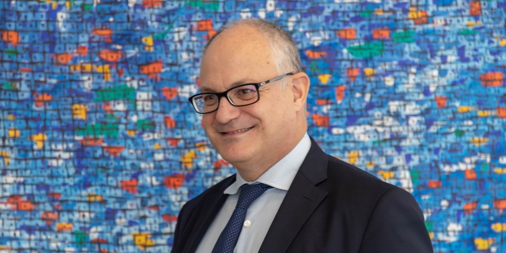Via libera per il “bonus” autonomi, Gualtieri (Mef): “A partire da oggi ci sarà il pagamento diretto dei 600 euro” Via libera per il “bonus” autonomi, Gualtieri (Mef): “A partire da oggi ci sarà il pagamento diretto dei 600 euro”