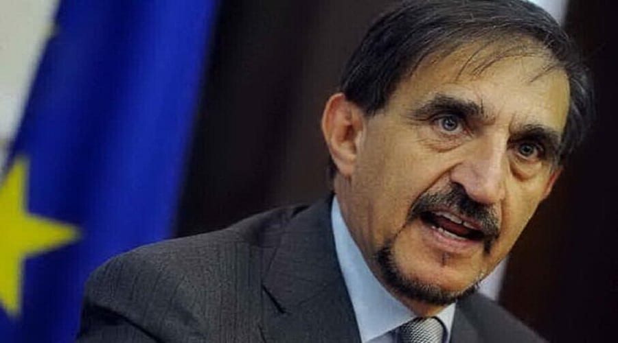 La Russa (FdI): “Non è cambiato niente, calcio e scommesse continuano a garantire risorse agli sport” La Russa (FdI): “Non è cambiato niente, calcio e scommesse continuano a garantire risorse agli sport”