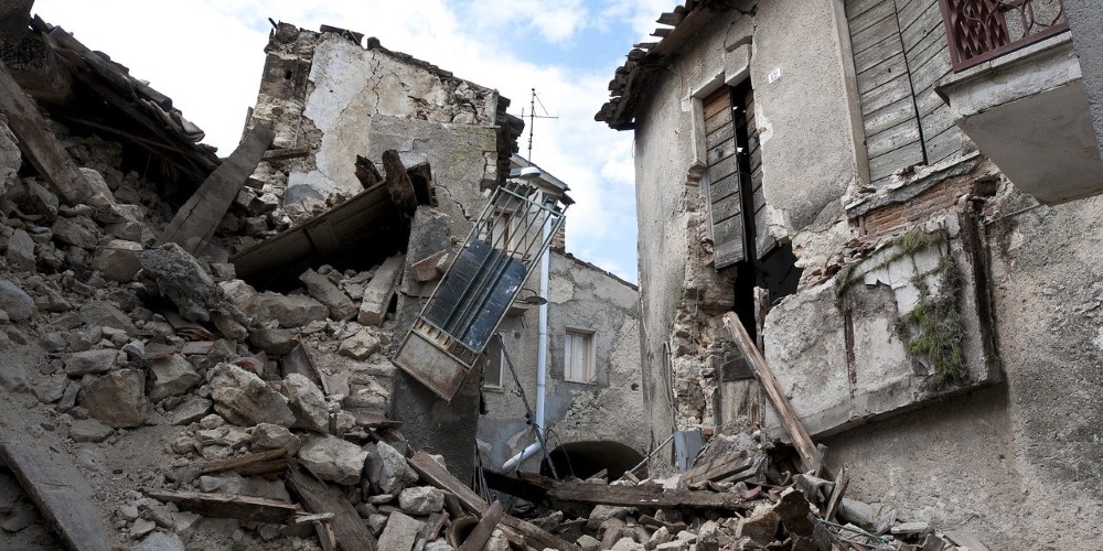 L’Aquila, alcuni esercenti rispondono al M5S: “Qui non c’è nessun territorio devastato dall’azzardo. Accanimento contro filiera terrestre volto a favorire l’online?” L’Aquila, alcuni esercenti rispondono al M5S: “Qui non c’è nessun territorio devastato dall’azzardo. Accanimento contro filiera terrestre volto a favorire l’online?”