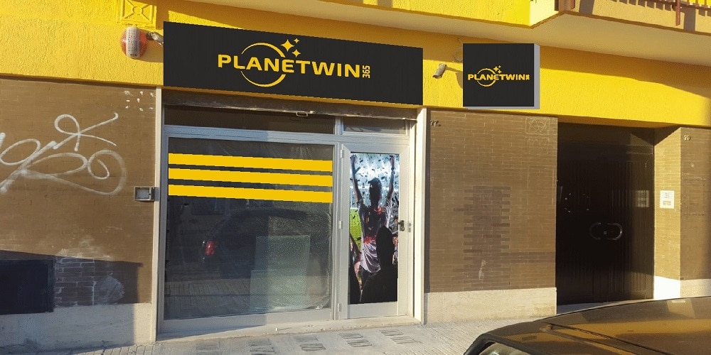 A TESTA ALTA. “Prima il distanziometro, la burocrazia e ora l’emergenza”. Storia di Rossella e la sua sala scommesse (da aprire) in Puglia A TESTA ALTA. “Prima il distanziometro, la burocrazia e ora l’emergenza”. Storia di Rossella e la sua sala scommesse (da aprire) in Puglia