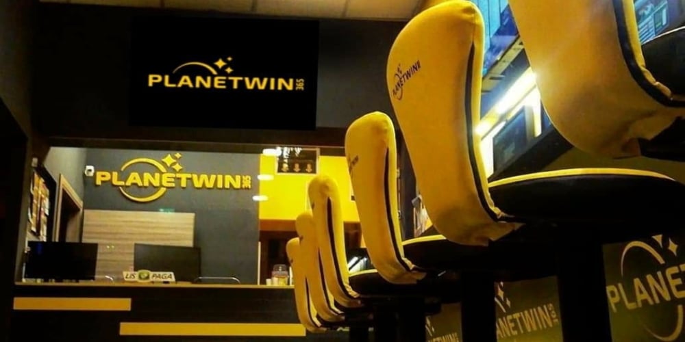 A TESTA ALTA. “Ma il problema siamo davvero noi? Allora chiudano per sempre il gioco legale”. Scrive Michele, gestore Planetwin365 a Bari A TESTA ALTA. “Ma il problema siamo davvero noi? Allora chiudano per sempre il gioco legale”. Scrive Michele, gestore Planetwin365 a Bari