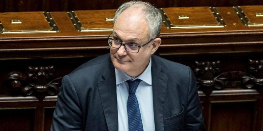 Adm, Gualtieri (Mef): “Dimostrato grande spirito di servizio in un momento molto difficile per la nazione” Adm, Gualtieri (Mef): “Dimostrato grande spirito di servizio in un momento molto difficile per la nazione”