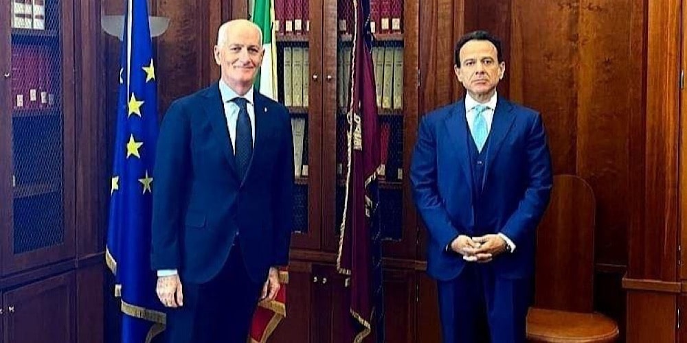 Agenzia Dogane e Monopoli. Il Direttore Minenna incontra il Capo della Polizia Gabrielli Agenzia Dogane e Monopoli. Il Direttore Minenna incontra il Capo della Polizia Gabrielli