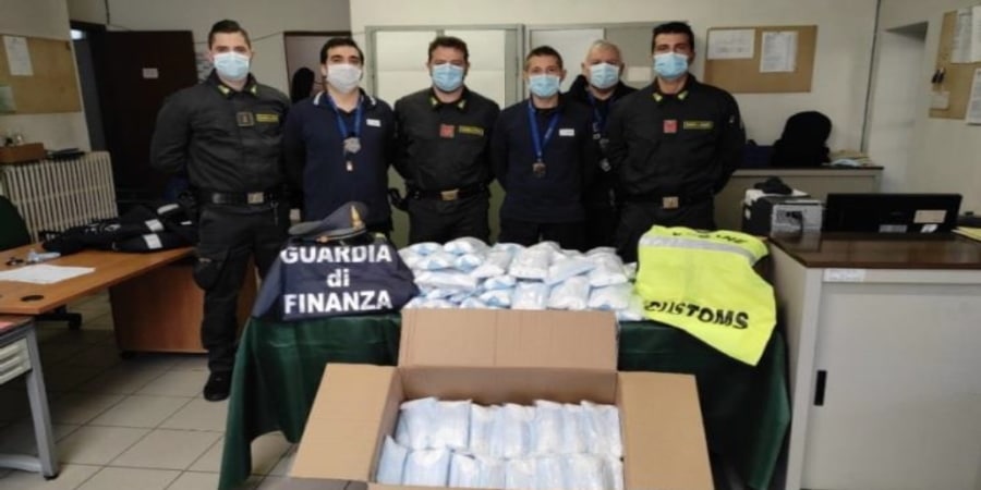 Como, Ponte Chiasso: Adm sequestra 1.650.000 mascherine prive di indicazioni di origine Como, Ponte Chiasso: Adm sequestra 1.650.000 mascherine prive di indicazioni di origine