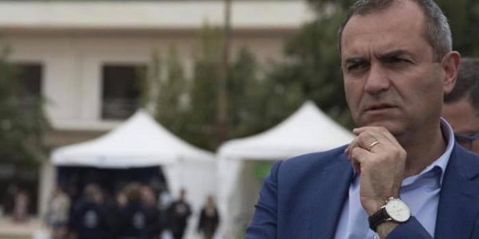 Napoli. De Magistris su ordinanza De Luca chiusura alle 23.00: “Con queste ordinanze consegniamo gli esercizi commerciali alla camorra” Napoli. De Magistris su ordinanza De Luca chiusura alle 23.00: “Con queste ordinanze consegniamo gli esercizi commerciali alla camorra”