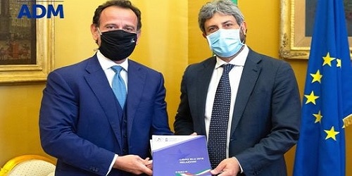 Il DG dell’Agenzia delle Dogane e dei Monopoli, Marcello Minenna, è stato ricevuto dal Presidente della Camera dei Deputati Roberto Fico Il DG dell’Agenzia delle Dogane e dei Monopoli, Marcello Minenna, è stato ricevuto dal Presidente della Camera dei Deputati Roberto Fico