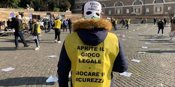 Gioco Legale, domani giornata di mobilitazione nazionale. Presidi in tutta Italia per difesa occupazione e legalità. Ecco le piazze della protesta Gioco Legale, domani giornata di mobilitazione nazionale. Presidi in tutta Italia per difesa occupazione e legalità. Ecco le piazze della protesta