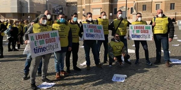 La Stampa: #Iodicobasta, gli operatori del gioco legale e la manifestazione di Roma La Stampa: #Iodicobasta, gli operatori del gioco legale e la manifestazione di Roma