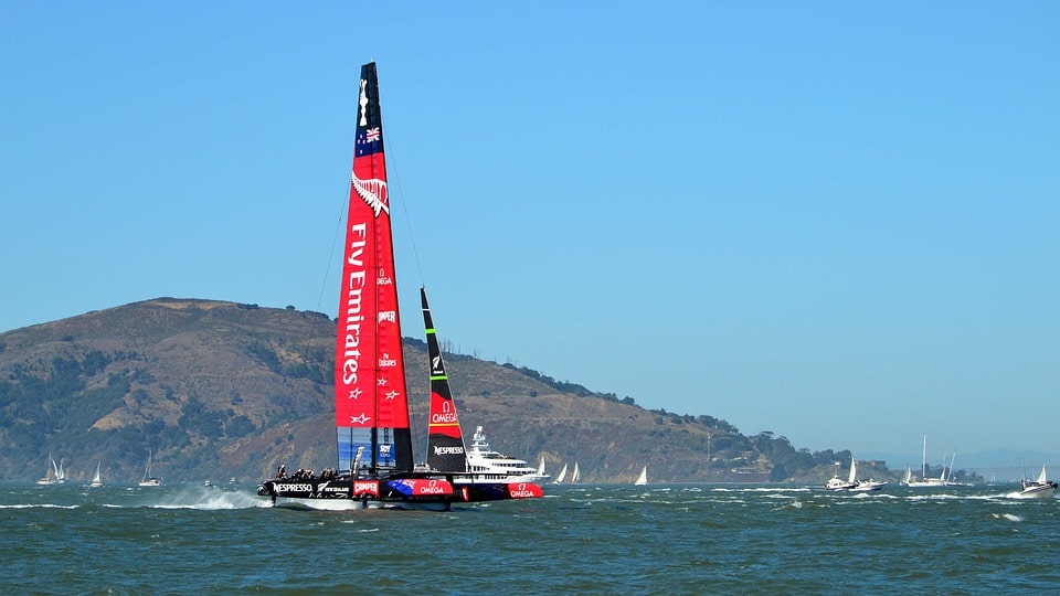 Scommesse, Sisal al fianco di Luna Rossa: il bookmaker rimborsa i giocatori dopo l’imprevisto nella terza regata di Louis Vuitton Cup Luna rossa