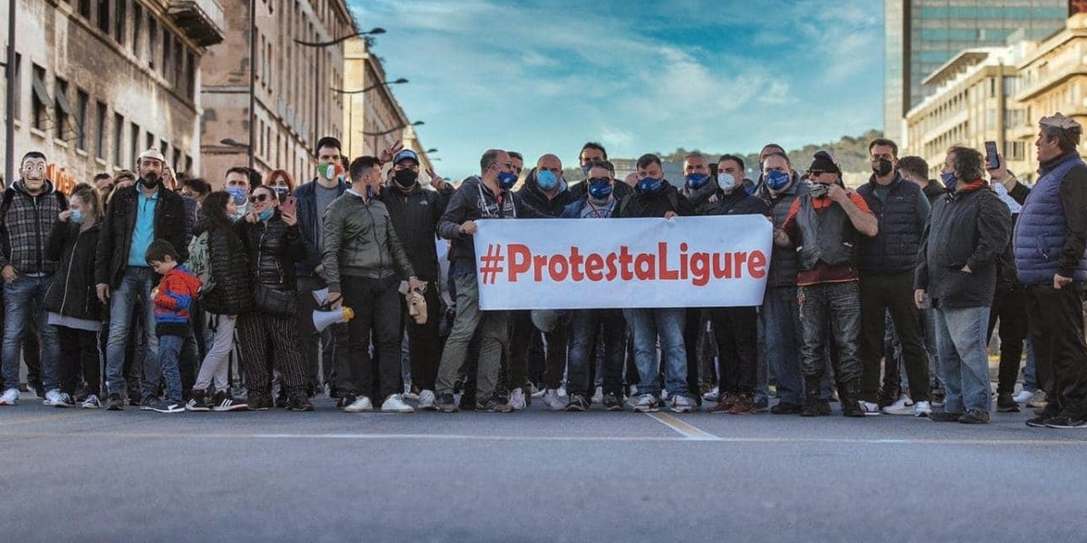Genova. Scommesse e sale bingo tornano a protestare per il diritto al lavoro Genova. Scommesse e sale bingo tornano a protestare per il diritto al lavoro