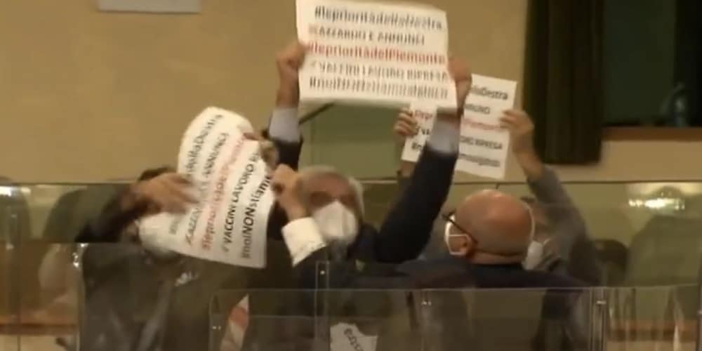 Piemonte. Gioco d’azzardo, disordini in Consiglio e l’opposizione occupa l’Aula Piemonte. Gioco d’azzardo, disordini in Consiglio e l’opposizione occupa l’Aula