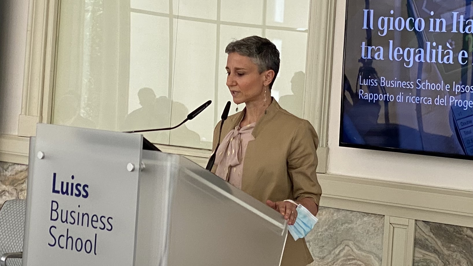 Ricerca Luiss-Ipsos su gioco in Italia, Ugenti (Ipsos): “Il 9,5% dei giocatori operano nell’illegalità. Sono soggetti ben inseriti, evoluti e attivi socialmente” Ricerca Luiss-Ipsos su gioco in Italia, Ugenti (Ipsos): “Il 9,5% dei giocatori operano nell’illegalità. Sono soggetti ben inseriti, evoluti e attivi socialmente”